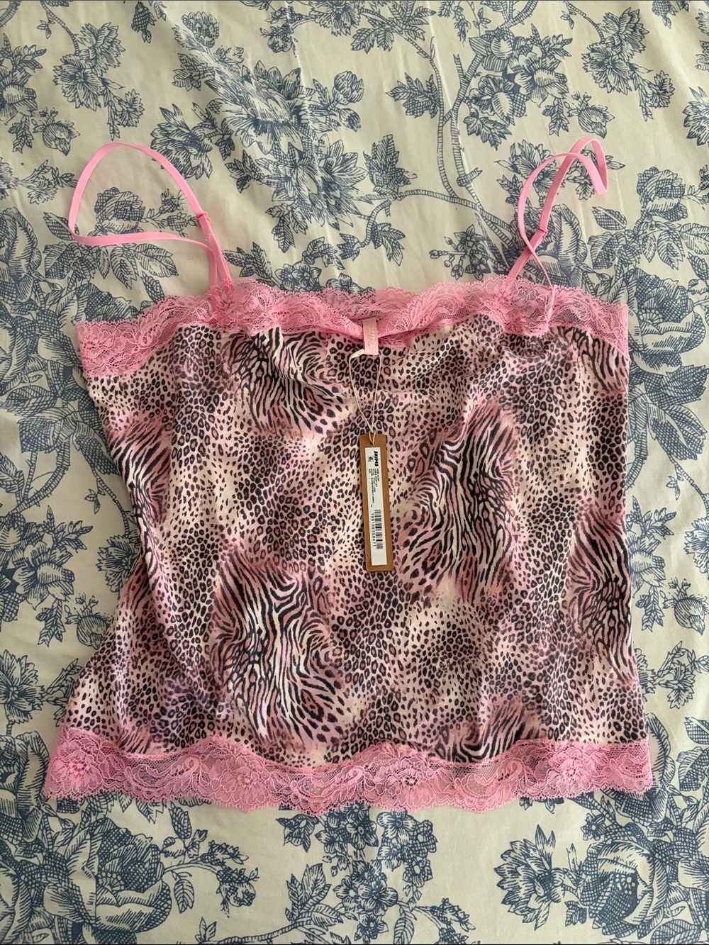 SKIMS Pink Animal-Print Lace Trim Cami & Shorts Set - Picture 4 of 4